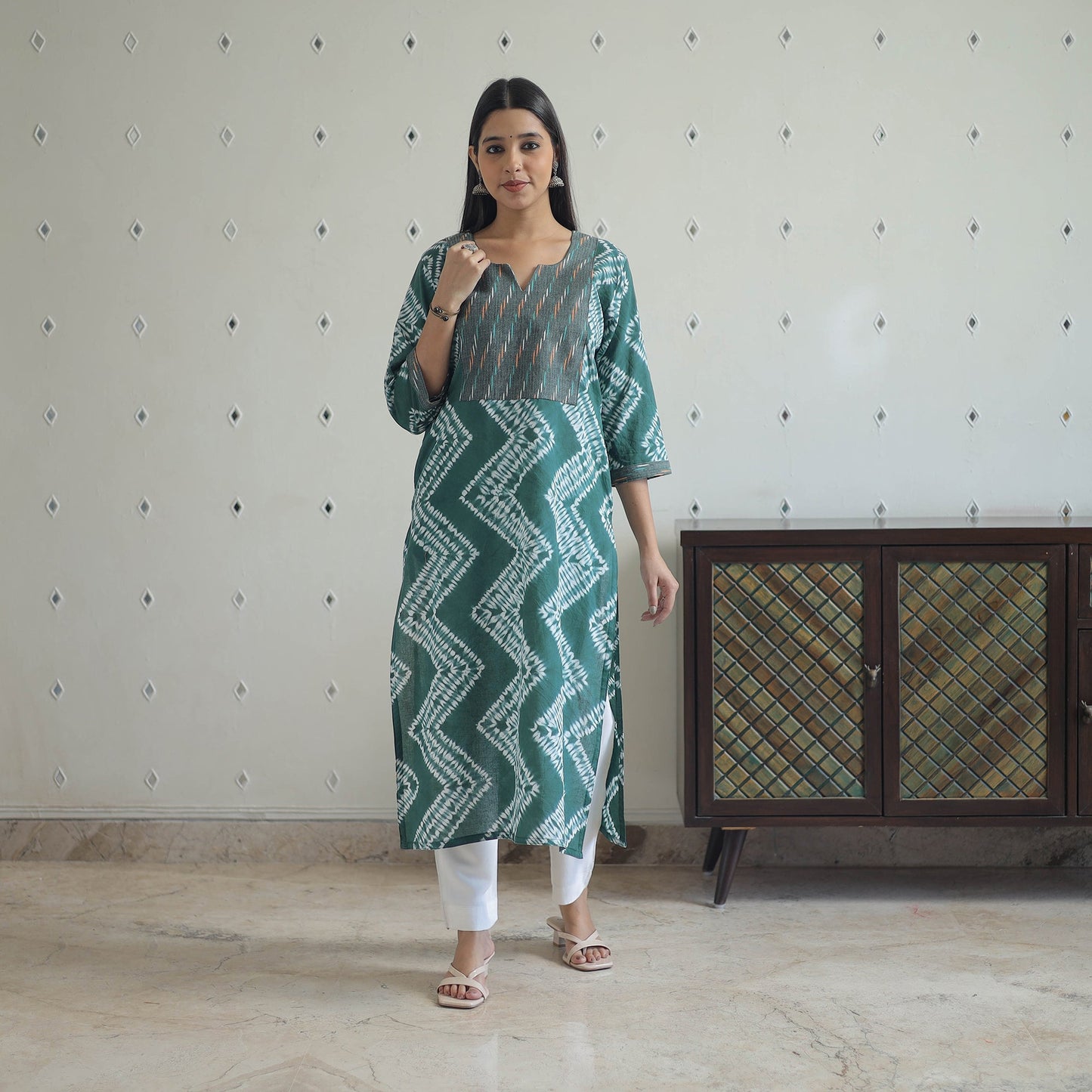 Green Patchwork Tie & Dye Cotton Straight Shibori Kurta for Women