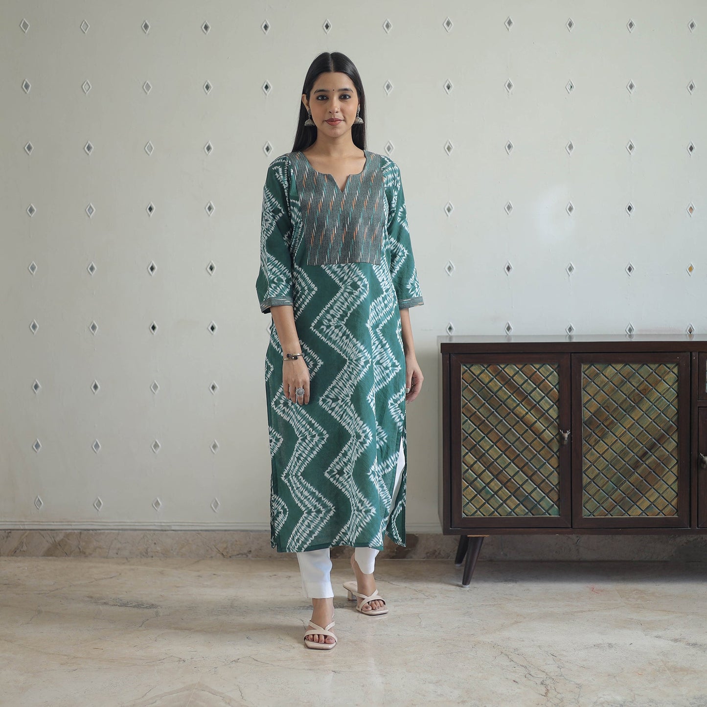 Green Patchwork Tie & Dye Cotton Straight Shibori Kurta for Women