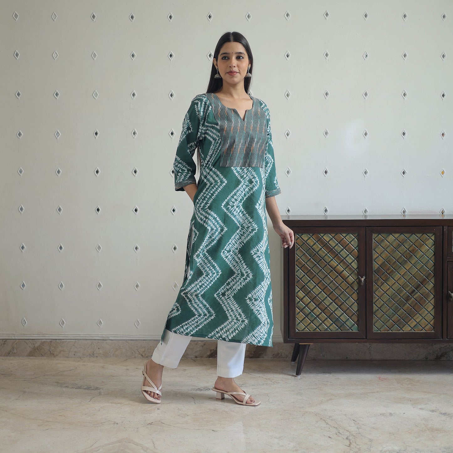 Green Patchwork Tie & Dye Cotton Straight Shibori Kurta for Women