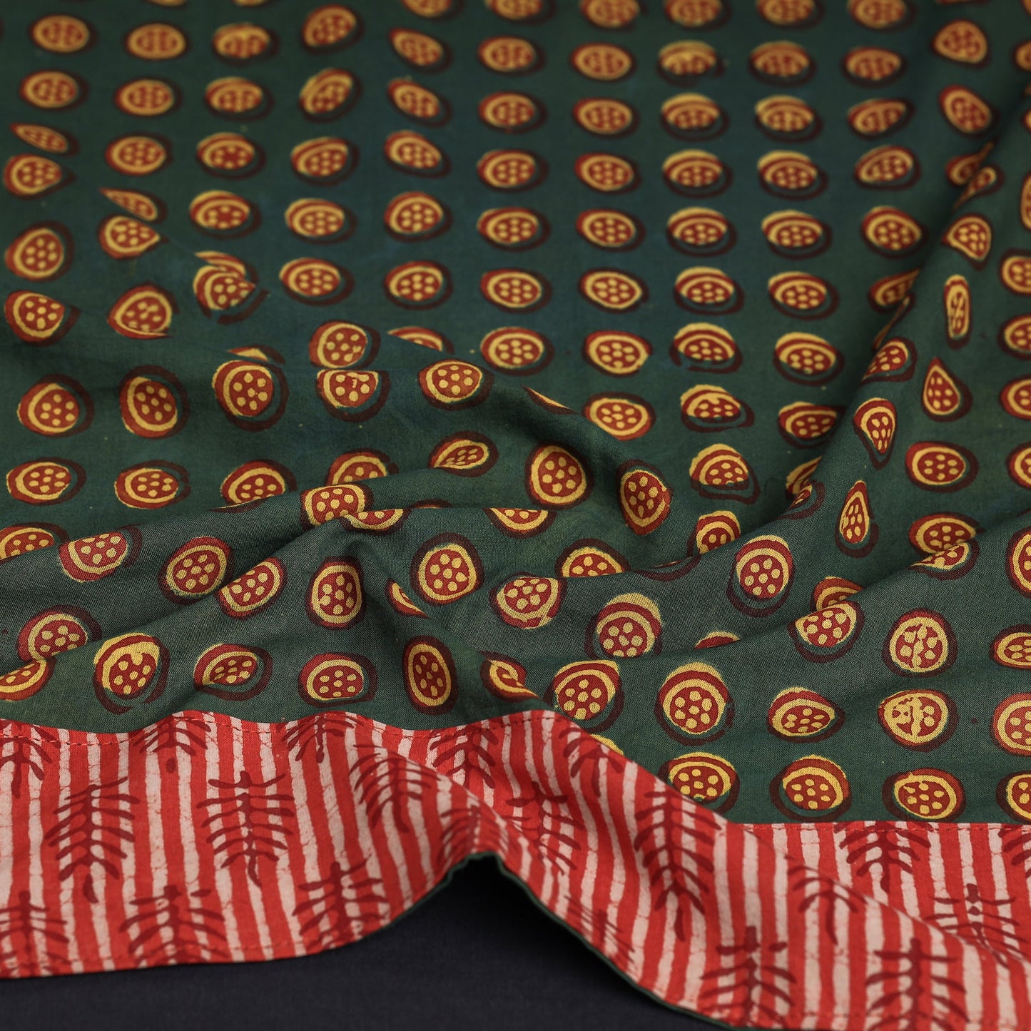 Buy Pipad Block Printed Cotton Blouse Piece Online at iTokri.com