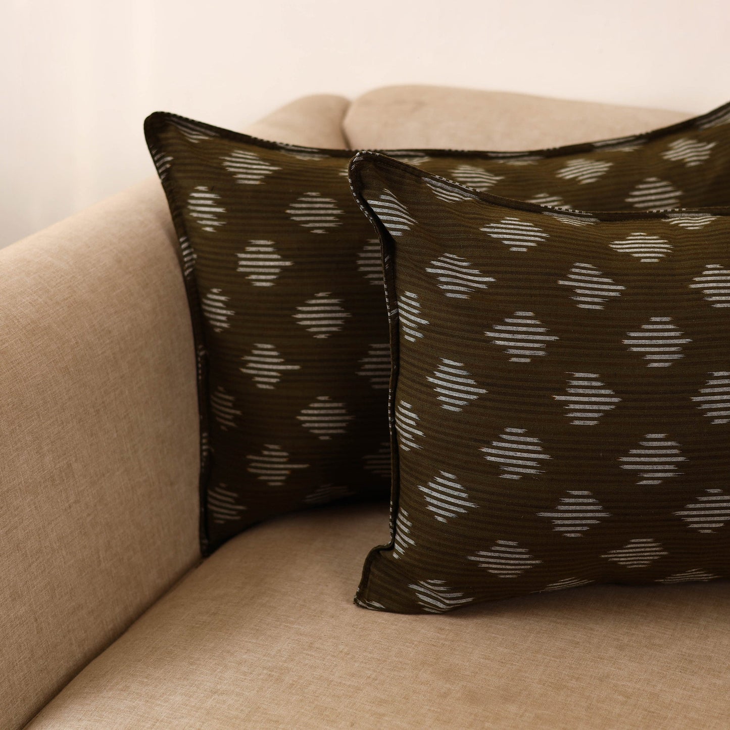 Pochampally ikat weave pillow covers (set of 2) 07