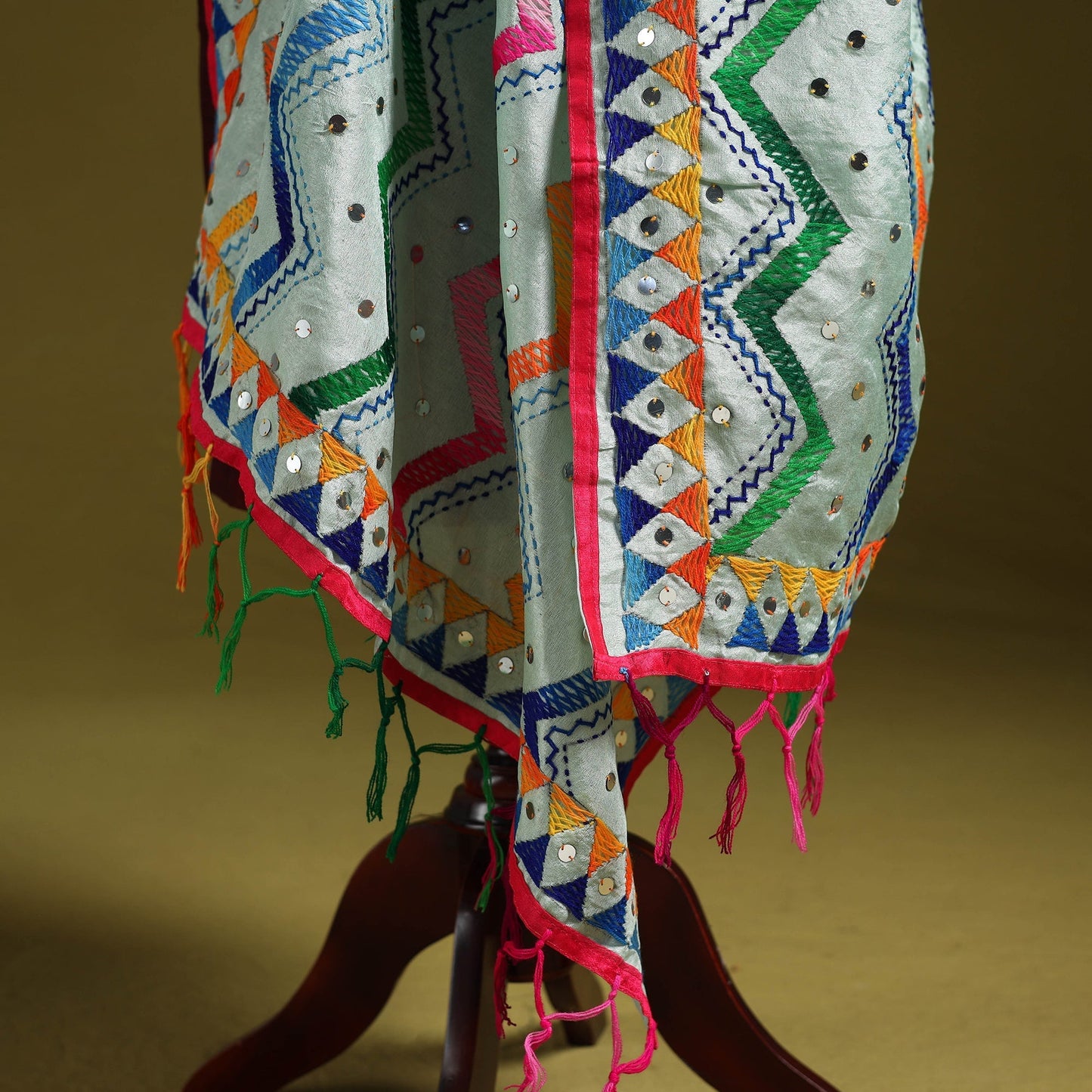 Ranihati chanderi silk zig zag hand embroidery dupatta 27
