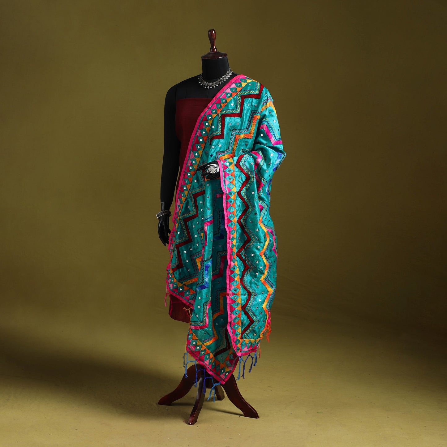 Ranihati chanderi silk zig zag hand embroidery dupatta 38