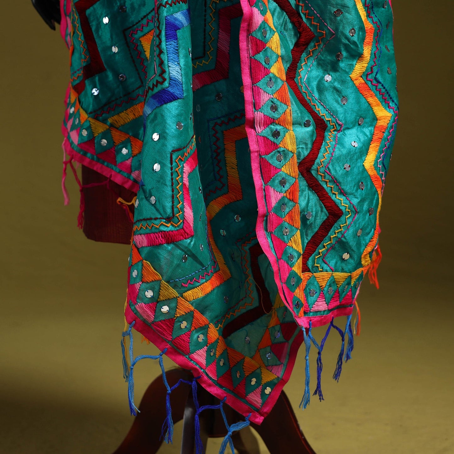 Ranihati chanderi silk zig zag hand embroidery dupatta 38