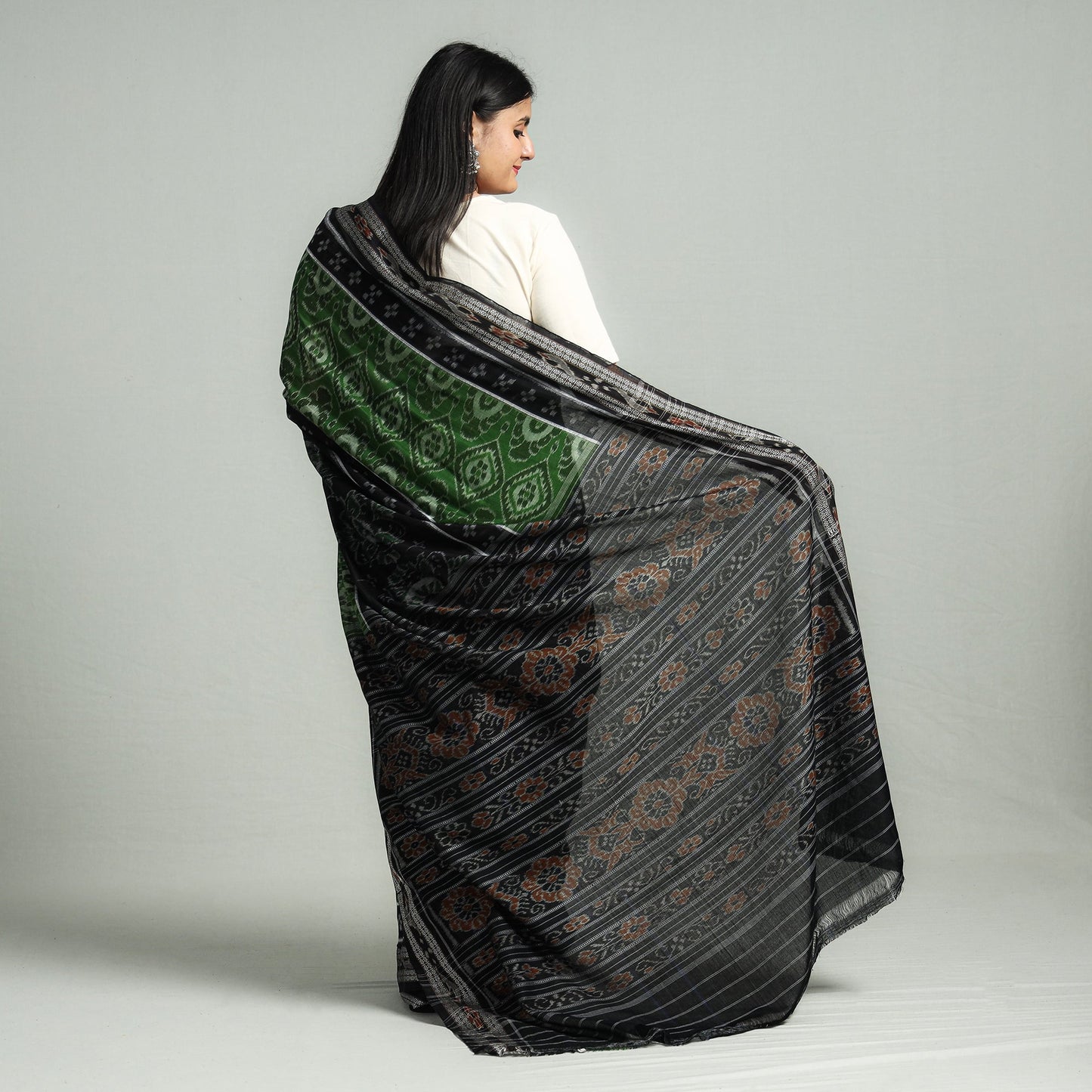 Buy Sambalpuri Double Ikat Weave Handloom Cotton Saree Online l iTokri.com