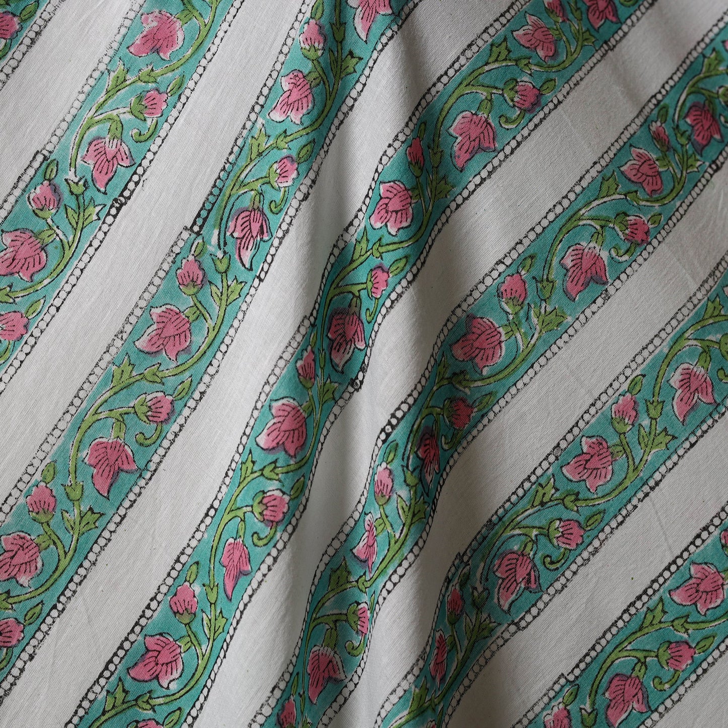 Green - sanganeri cotton fabric 04 - handcrafted