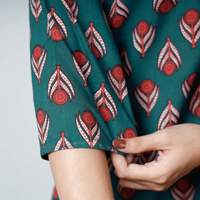 Green - sanganeri printed cotton long straight kurta