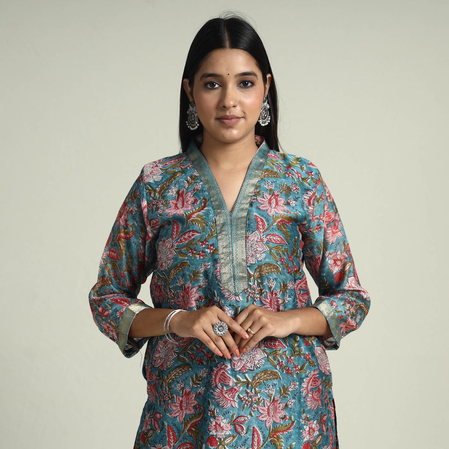 Sanganeri Block Printed Maheshwari Silk Kurta with Palazzo & Dupatta Set Online at iTokri.com