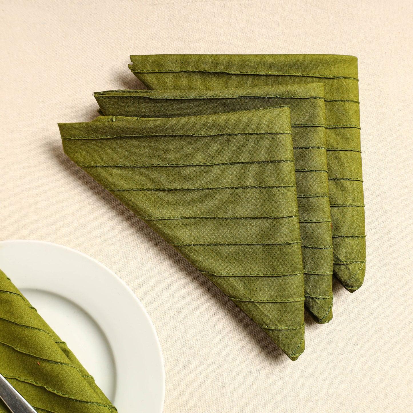 Green Set of 4 - Pintuck Plain Cotton Table Napkins (18 x 18 in) 12