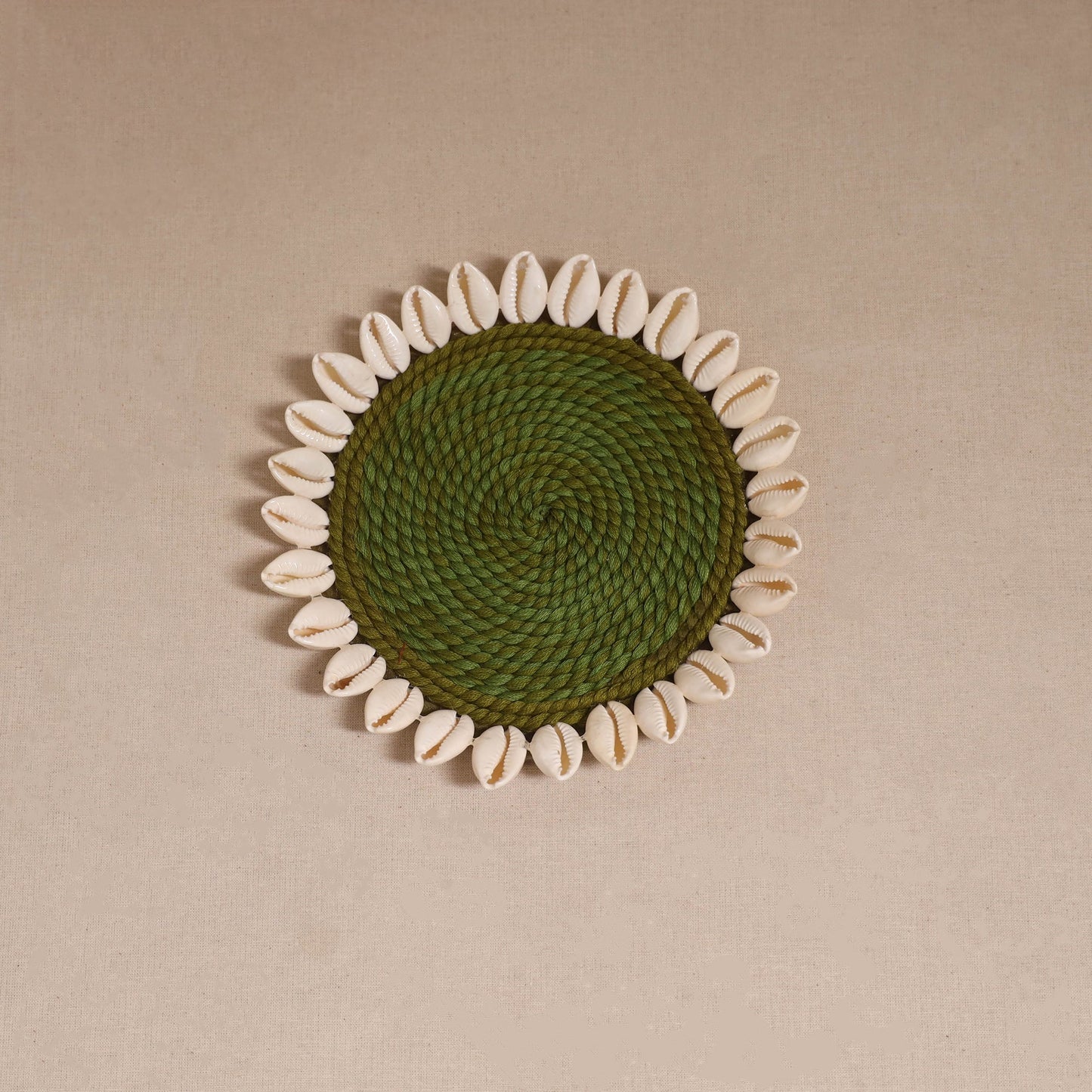 Shell work handcrafted thread coaster 06
