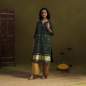 Green - silk bandhani kurta set with lagdi patta (set of 2)