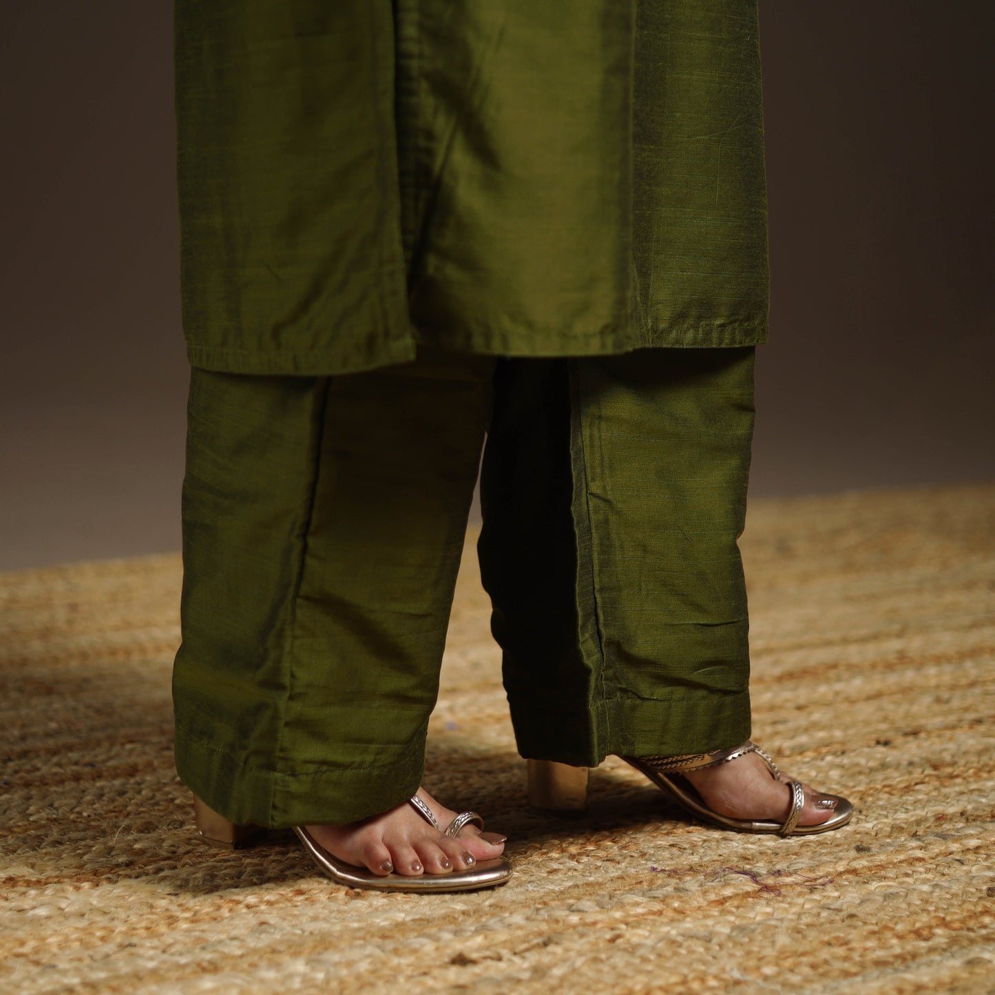 Green - slub silk embroidered plain kurta set (set of 3) 15