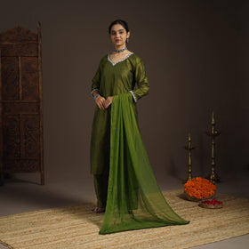 Green - slub silk embroidered plain kurta set (set of 3) 15