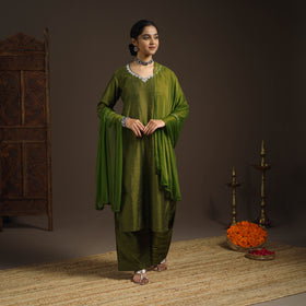 Green - slub silk embroidered plain kurta set (set of 3) 15