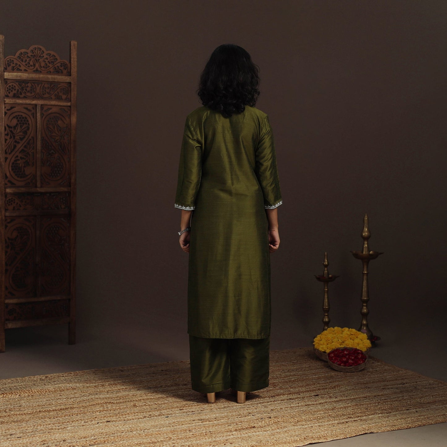 Green - slub silk hand embroidered straight plain kurta 15