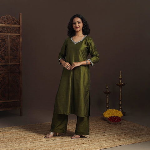 Green - slub silk hand embroidered straight plain kurta 15