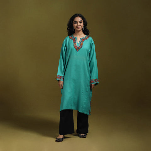 Sozni hand embroidered kashmiri merino wool pheran 23