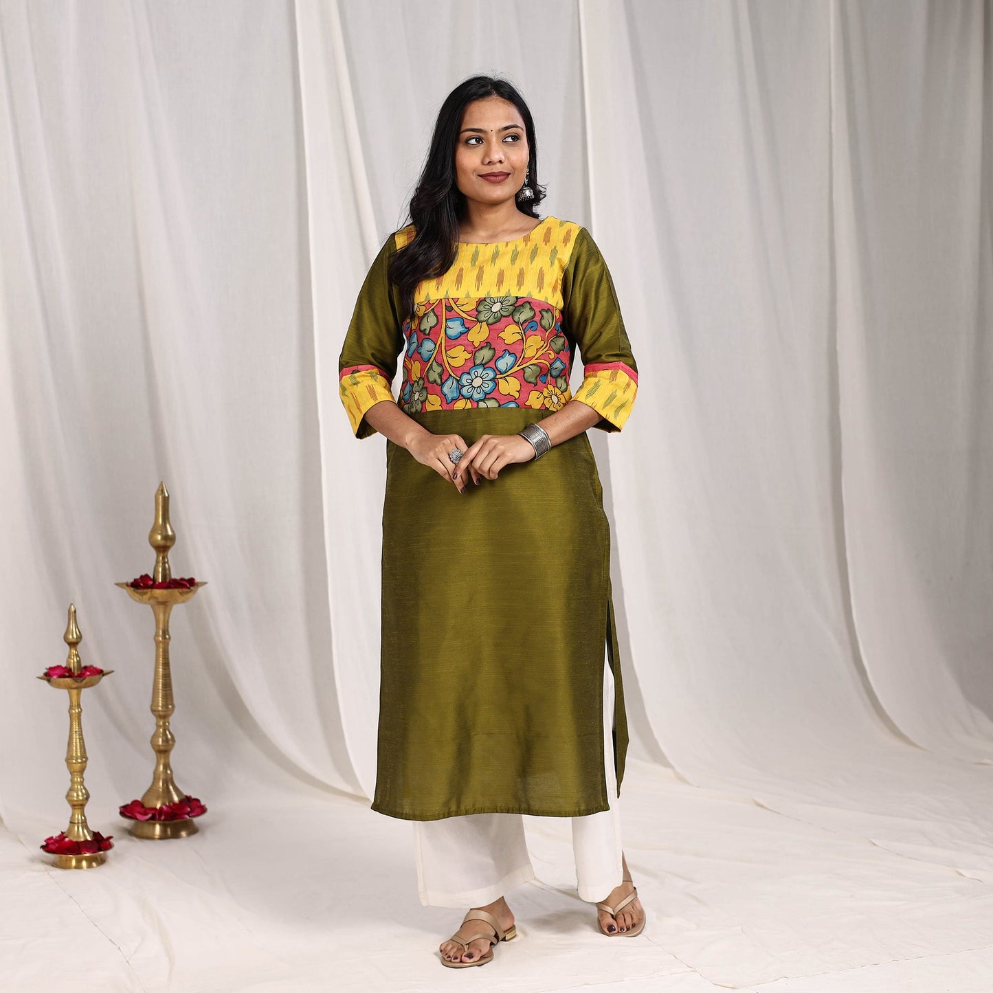 Green Tanvi Slub Silk Straight Plain Kurta with Patchwork