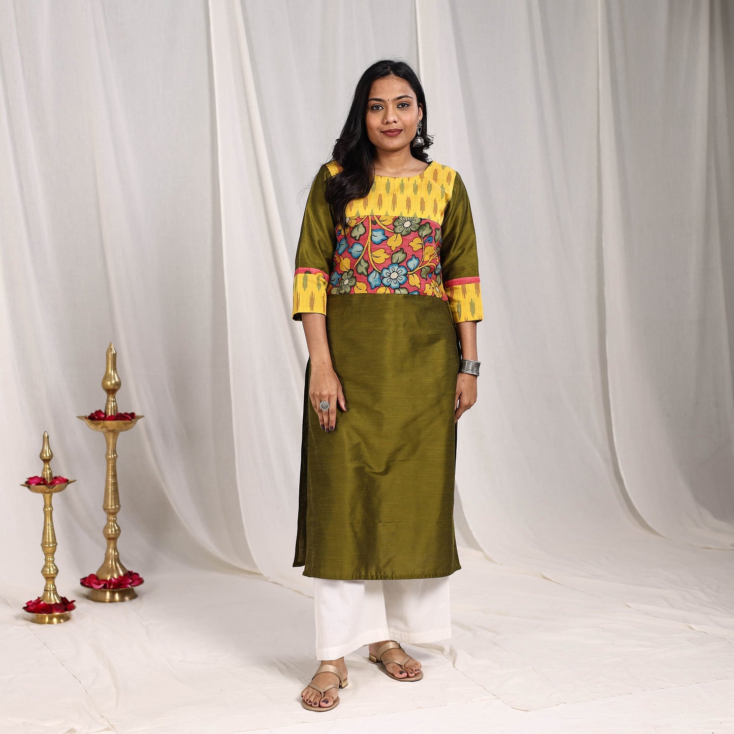 Green Tanvi Slub Silk Straight Plain Kurta with Patchwork