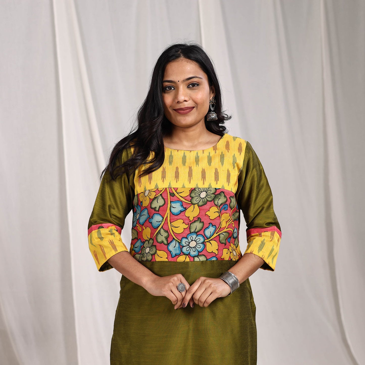 Green Tanvi Slub Silk Straight Plain Kurta with Patchwork