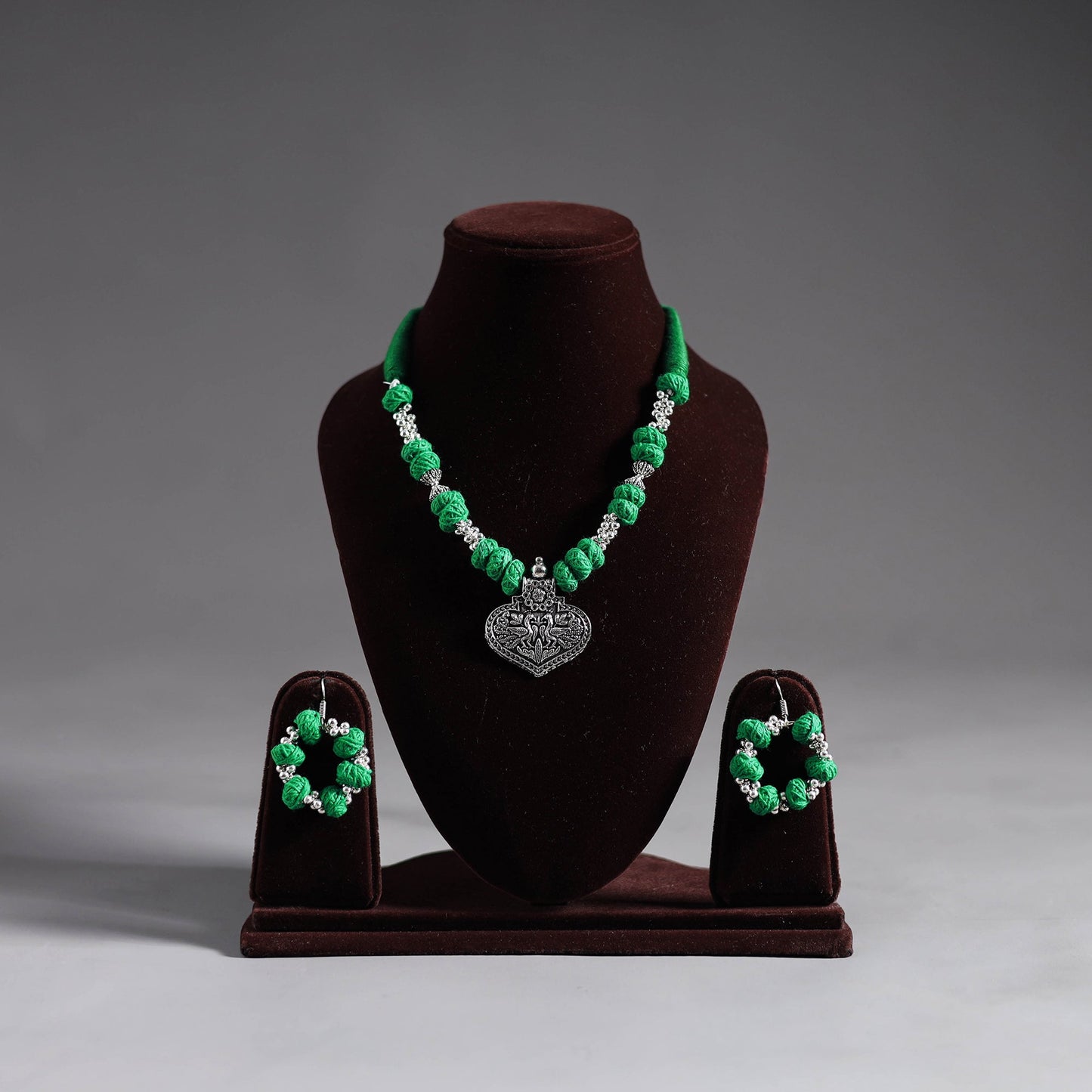Green - thread beads handmade german silver necklace set 01
