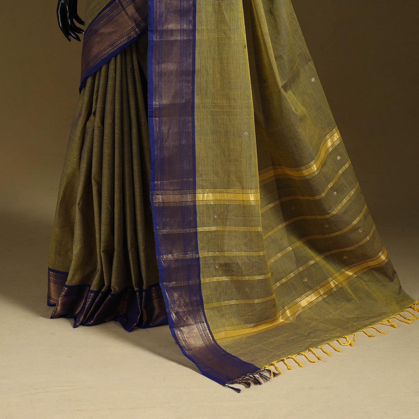 Thread buti cotton kanchipuram saree with border 38
