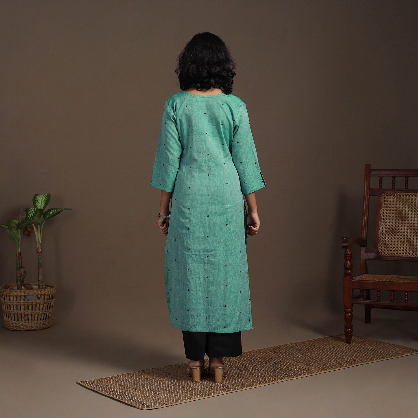 Green Thread Buti Work Cotton Plain Kurta Set (Set of 2)