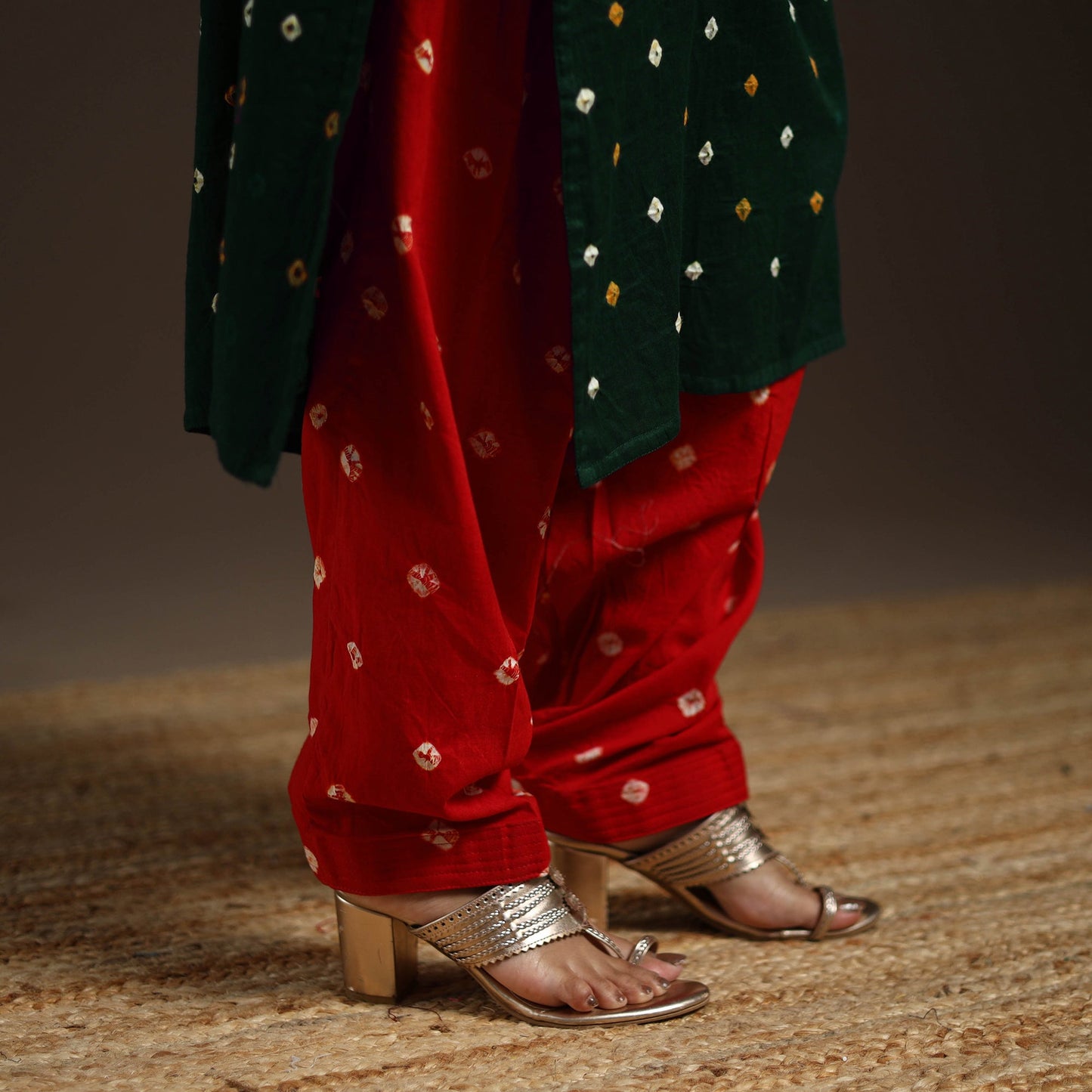 Green - tie-dye embroidered cotton bandhani kurta set (set