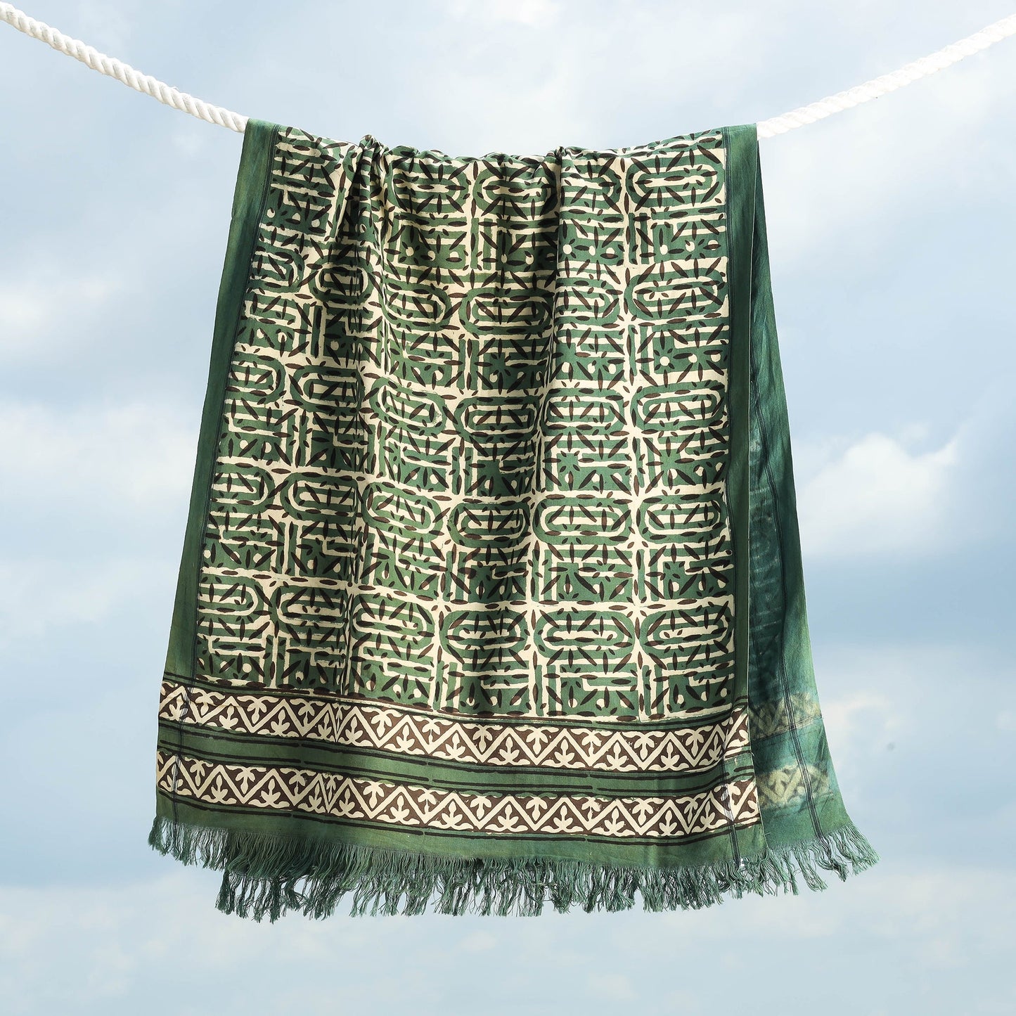 Buy Traditional Pipad Block Printed Pure Handloom Cotton Towel Online at iTokri.com