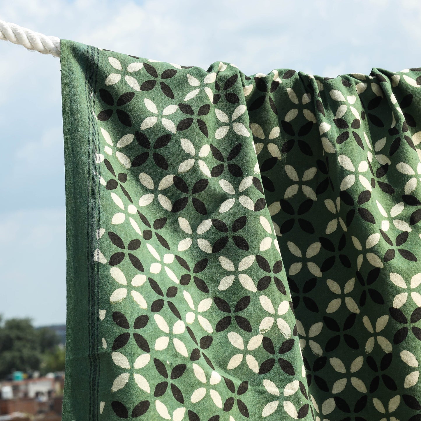 Buy Traditional Pipad Block Printed Pure Handloom Cotton Towel Online at iTokri.com