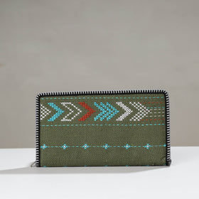  Tribal Hand Embroidered Jute Passport Cover Online at iTokri.com 