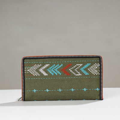 Tribal Hand Embroidered Jute Passport Cover Online at iTokri.com 