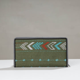  Tribal Hand Embroidered Jute Passport Cover Online at iTokri.com 