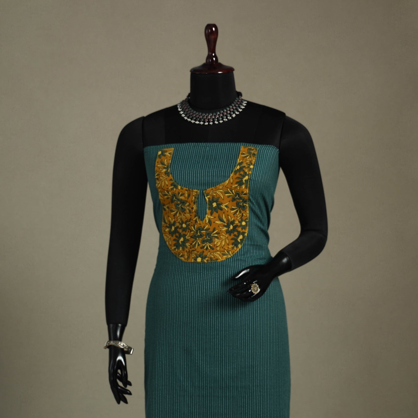 Green Unstitched Plain Cotton Kurta Material