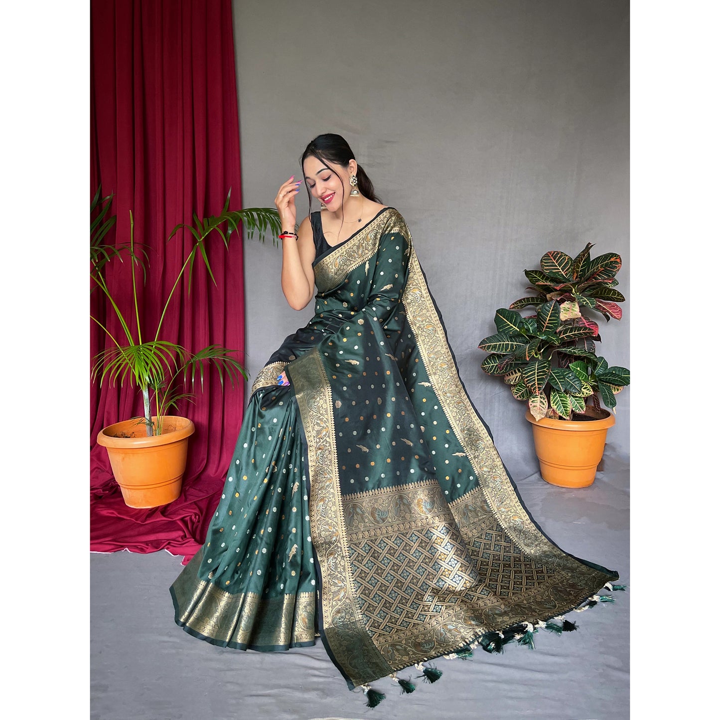 Udaan Green Soft Silk Handwork Saree