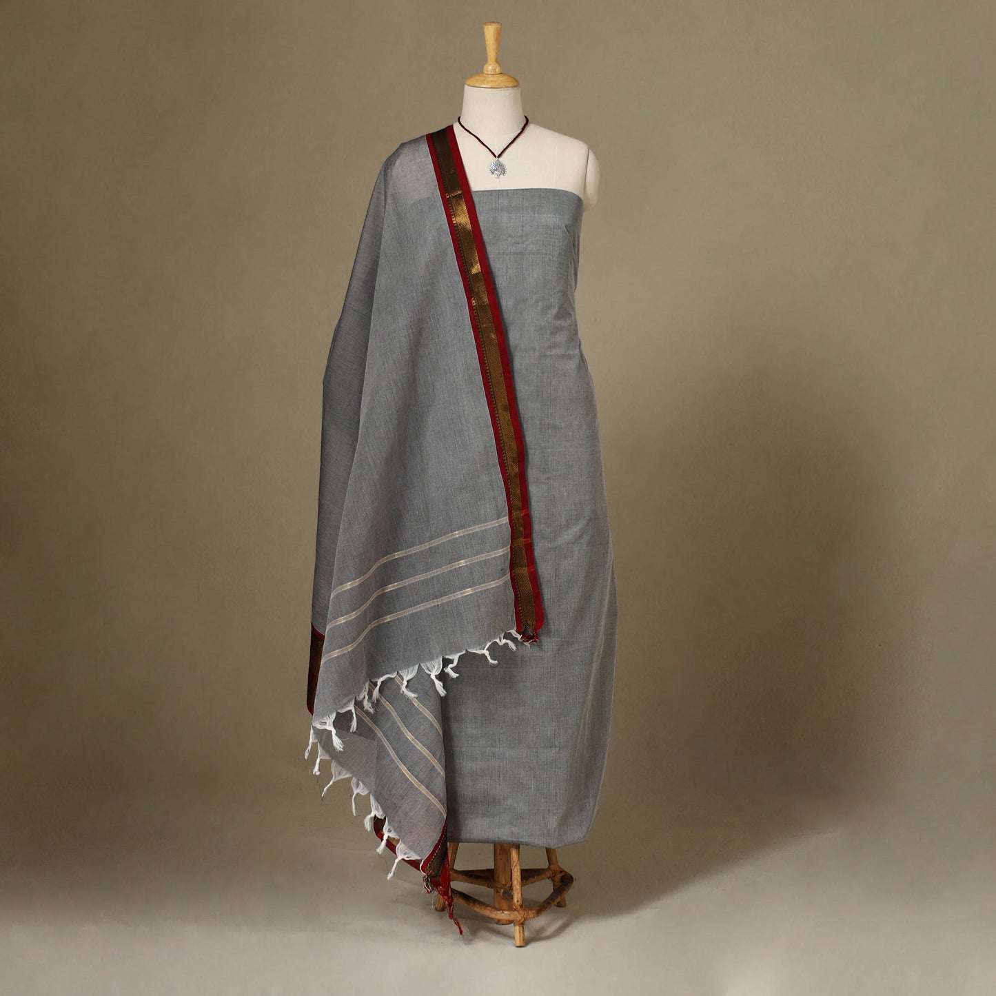 Grey 2pc Kandangi Chettinad Dress Material with Jewellery Set