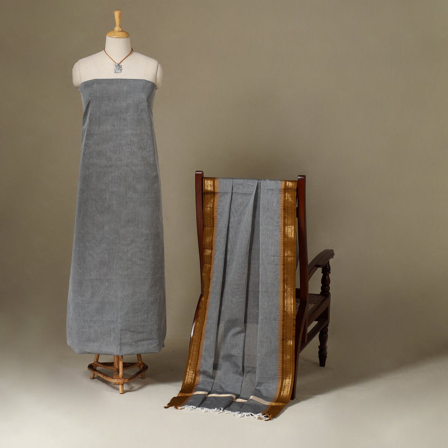 Grey 2pc Kandangi Chettinad Dress Material with Jewellery Set