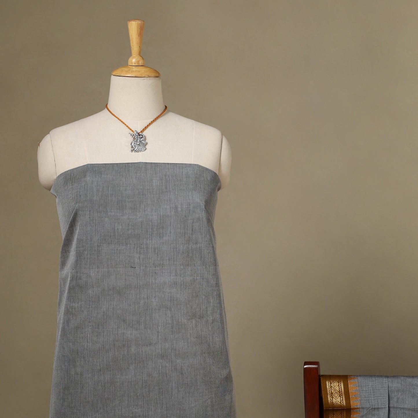 Grey 2pc Kandangi Chettinad Dress Material with Jewellery Set