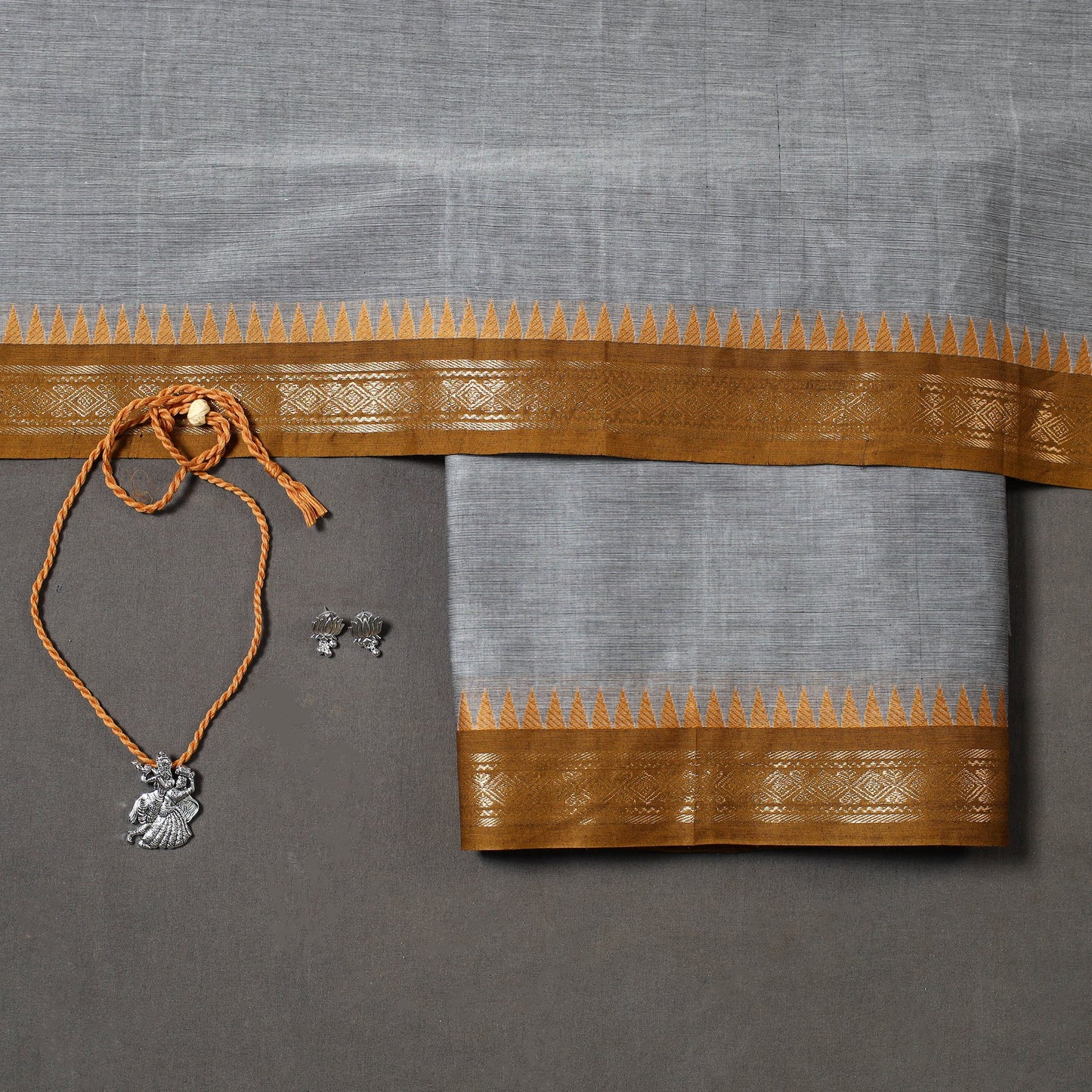 Grey 2pc Kandangi Chettinad Dress Material with Jewellery Set