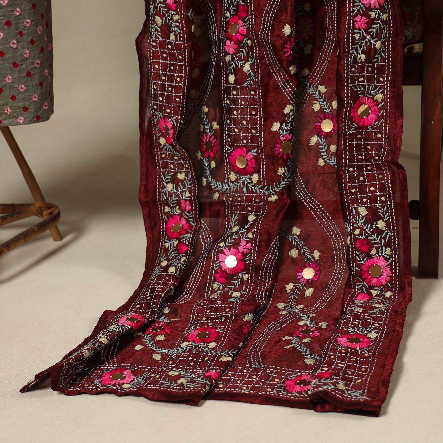 Grey 2pc Unstitched Bandhani Dress Material with Jewellery Set