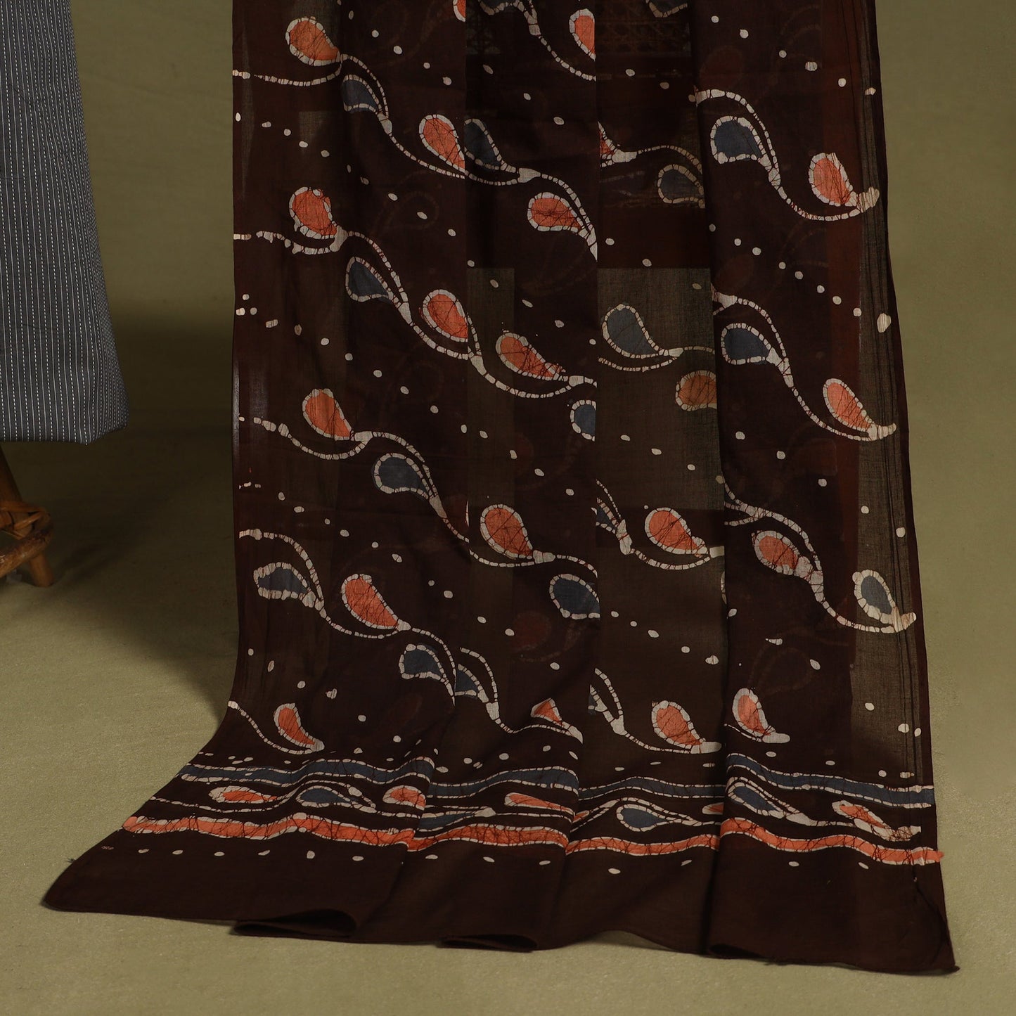 Grey 2pc Unstitched Plain Dress Material with Jewellery Set