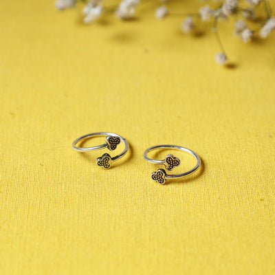 Buy Antique Padma Sterling Silver Toe Rings Online l iTokri.com