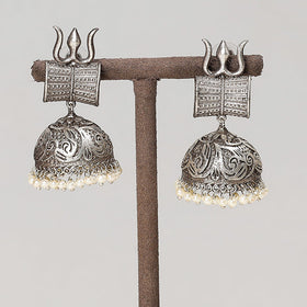 Buy Antique Silver Finish Oxidised Brass Base Jhumki Earrings Online l iTokri.com