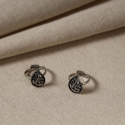  Antique Silver Finish Oxidised Brass Base Toe Ring 