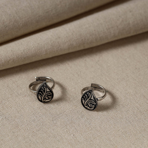  Antique Silver Finish Oxidised Brass Base Toe Ring 