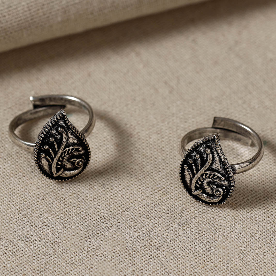  Antique Silver Finish Oxidised Brass Base Toe Ring 