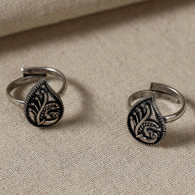  Antique Silver Finish Oxidised Brass Base Toe Ring 