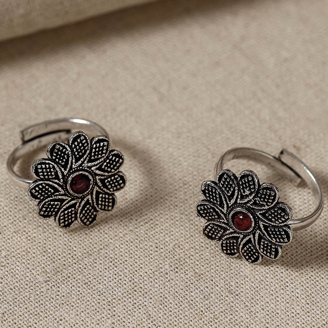  Antique Silver Finish Oxidised Brass Base Toe Ring 