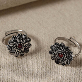  Antique Silver Finish Oxidised Brass Base Toe Ring 