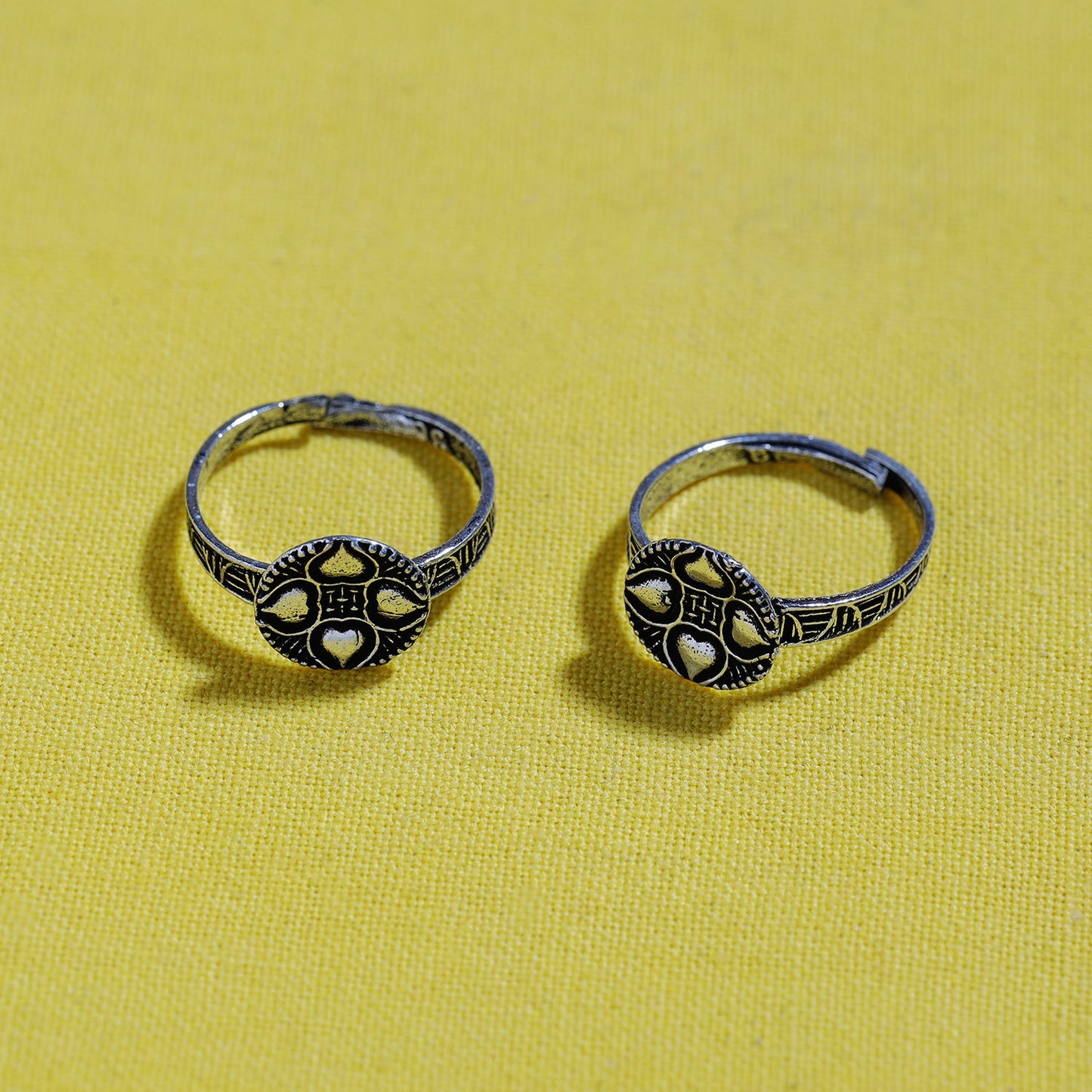  Antique Silver Finish Oxidised Brass Base Toe Ring 